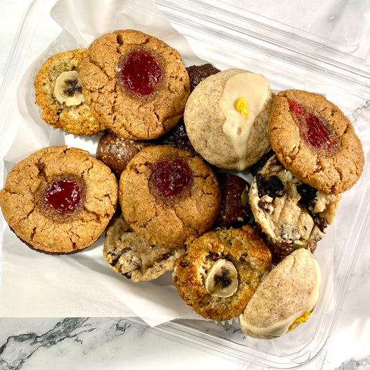 Dessert Tray (16 pieces) (VG) PRE-ORDER