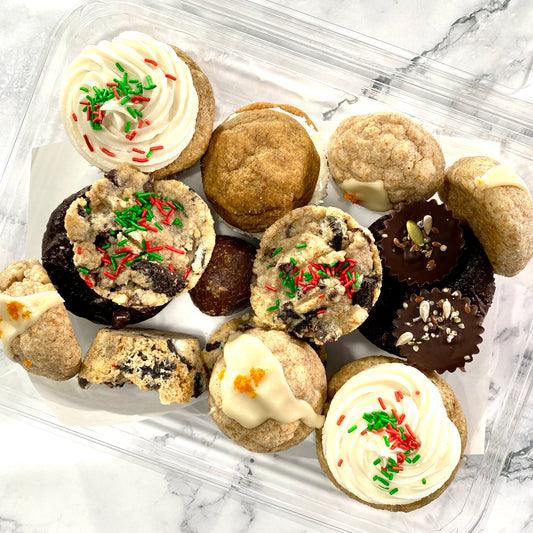 Holiday Treats Tray (16 pieces) (VG) DEC 20/21